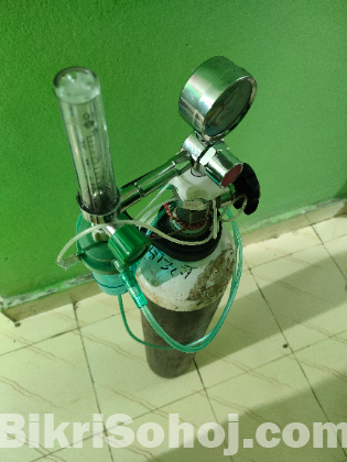 Oxygen cylinder with medical equipment